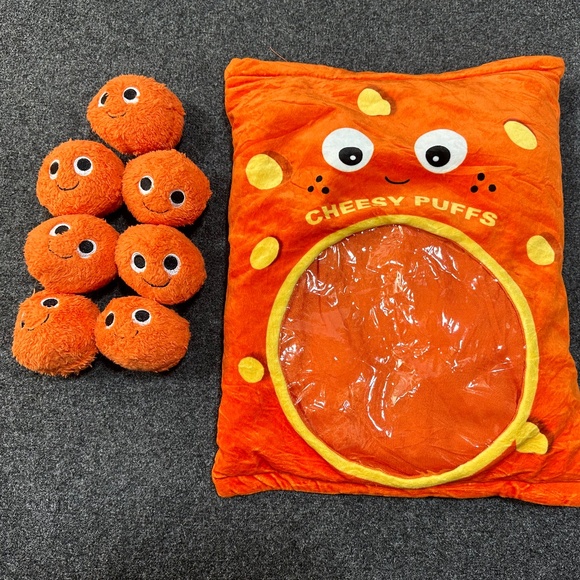 Kidrobot Yummy World Cheesy Puffs Plush Toys 7 Puffs Zippered Pillow Bag 14x12 - Picture 5 of 7